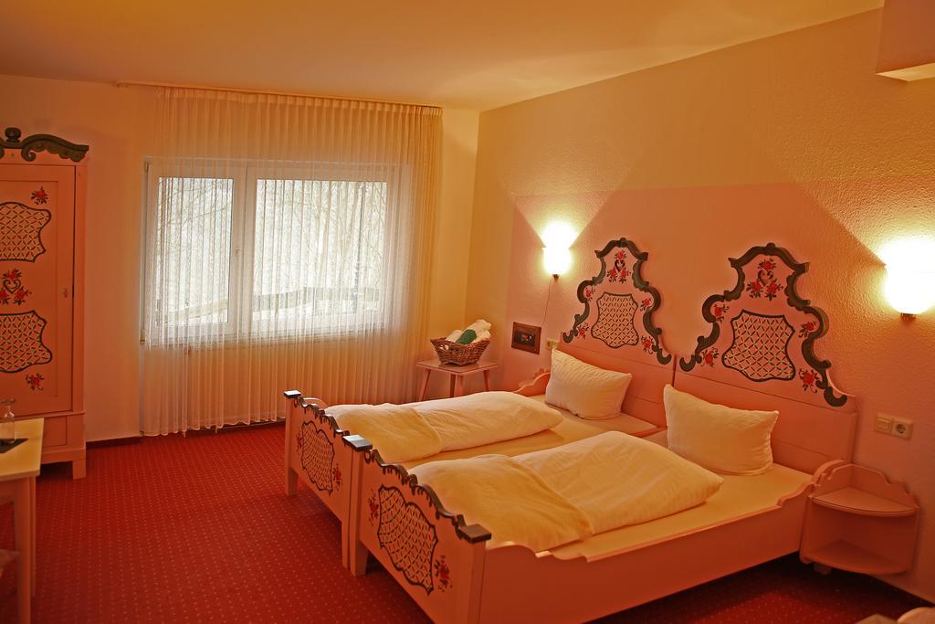 Hotel In Der Strassen ゾーリンゲン エクステリア 写真